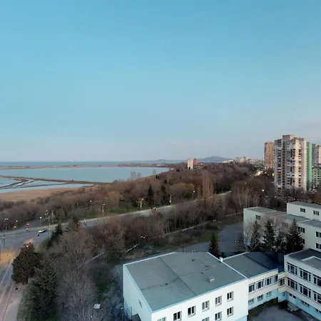 Sea View Apartment ブルガス